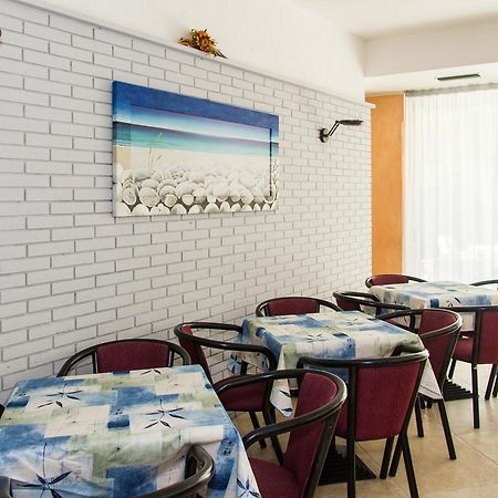 Hotel Simplon Bellaria-Igea Marina Bagian luar foto